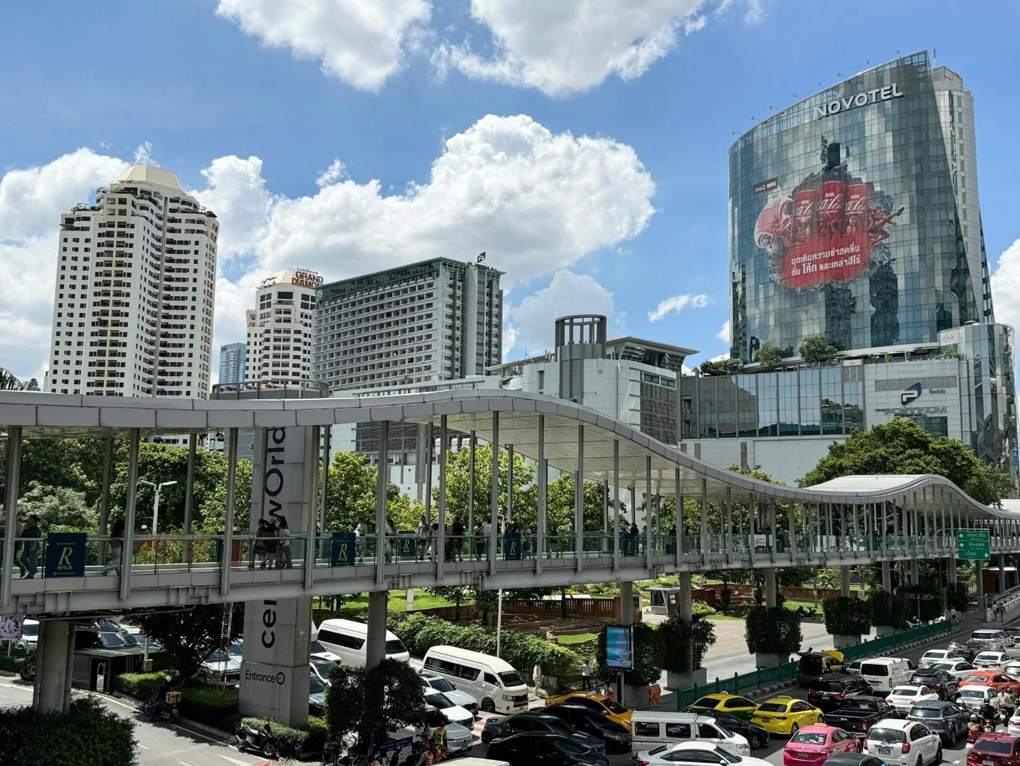 Center Next To Platinum Mall Bangkok